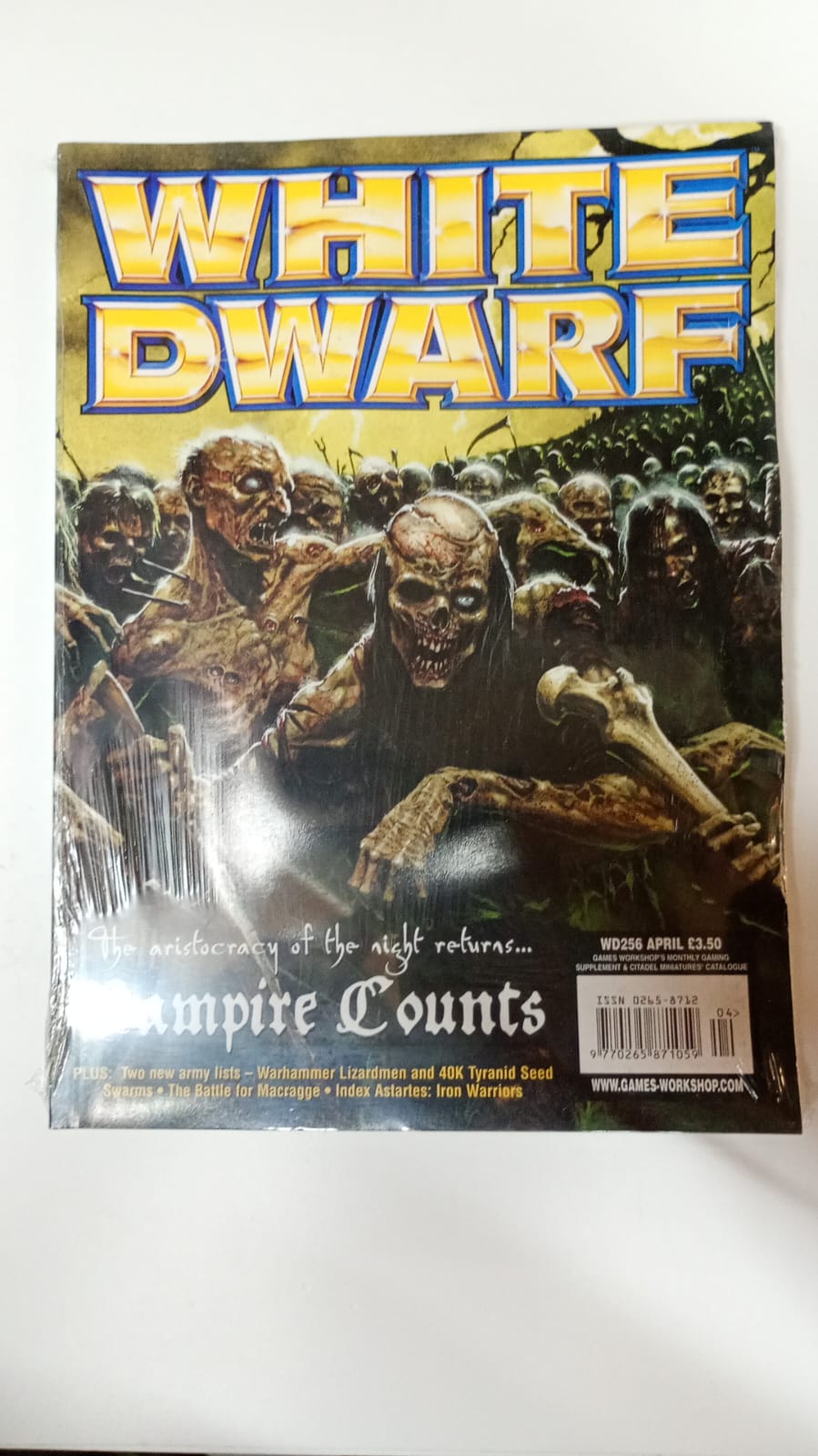 White Dwarf 256 - Aprile 2001