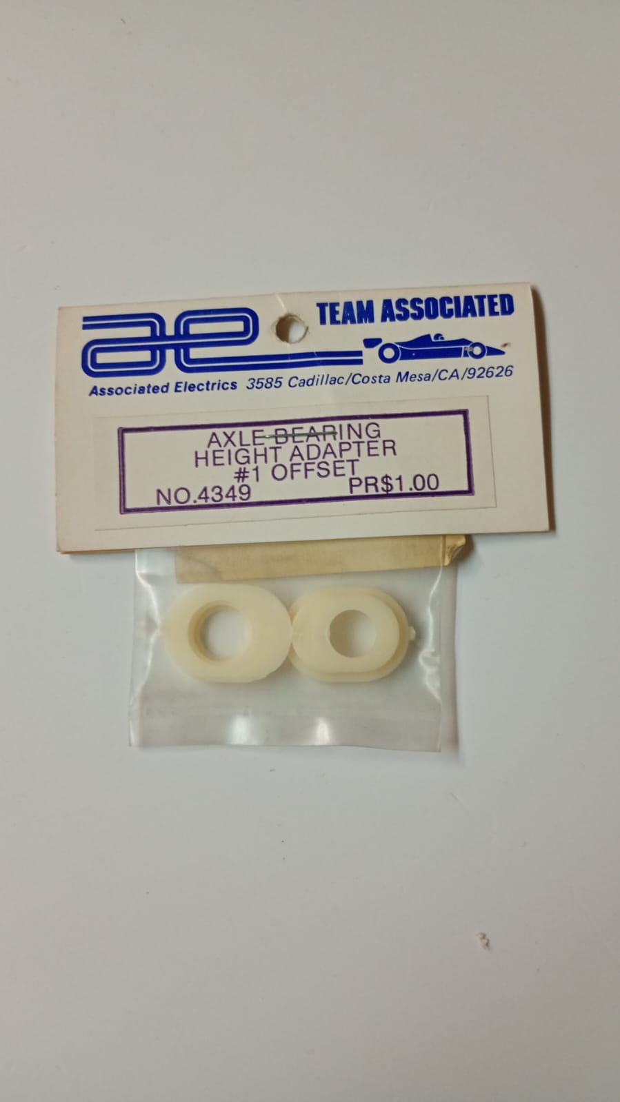 Team Associated 4349 - Axle Bearing Height Adapter #1 Offset