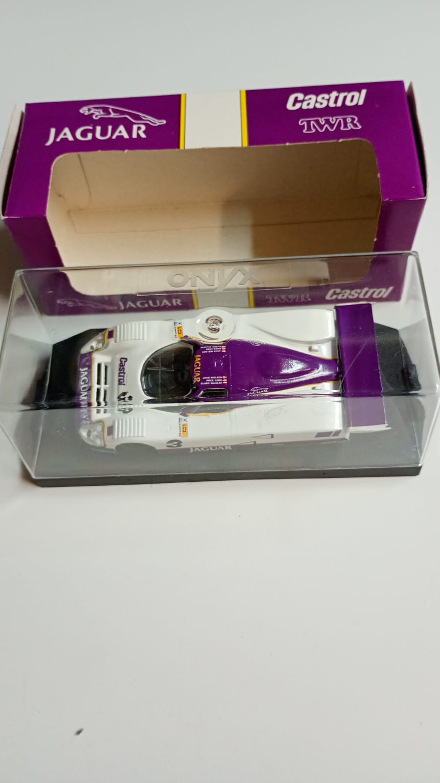 Jaguar XJR Castrol #2 Onyx 1:43 - Scale Model Car